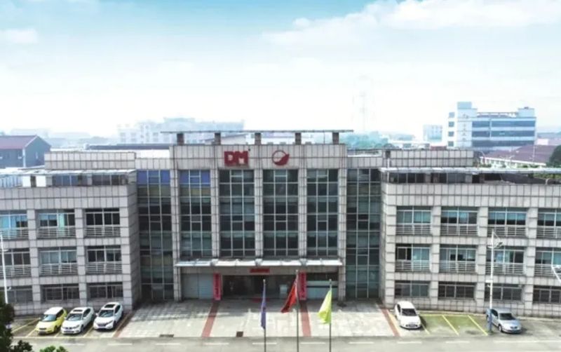 尊龙时凯-人生就是拼搏z06光学6大出产基地巡回丨商丘华威新资料有限公司
